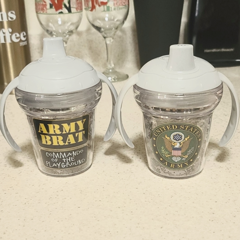 NWOT Army TERVIS sippy cup